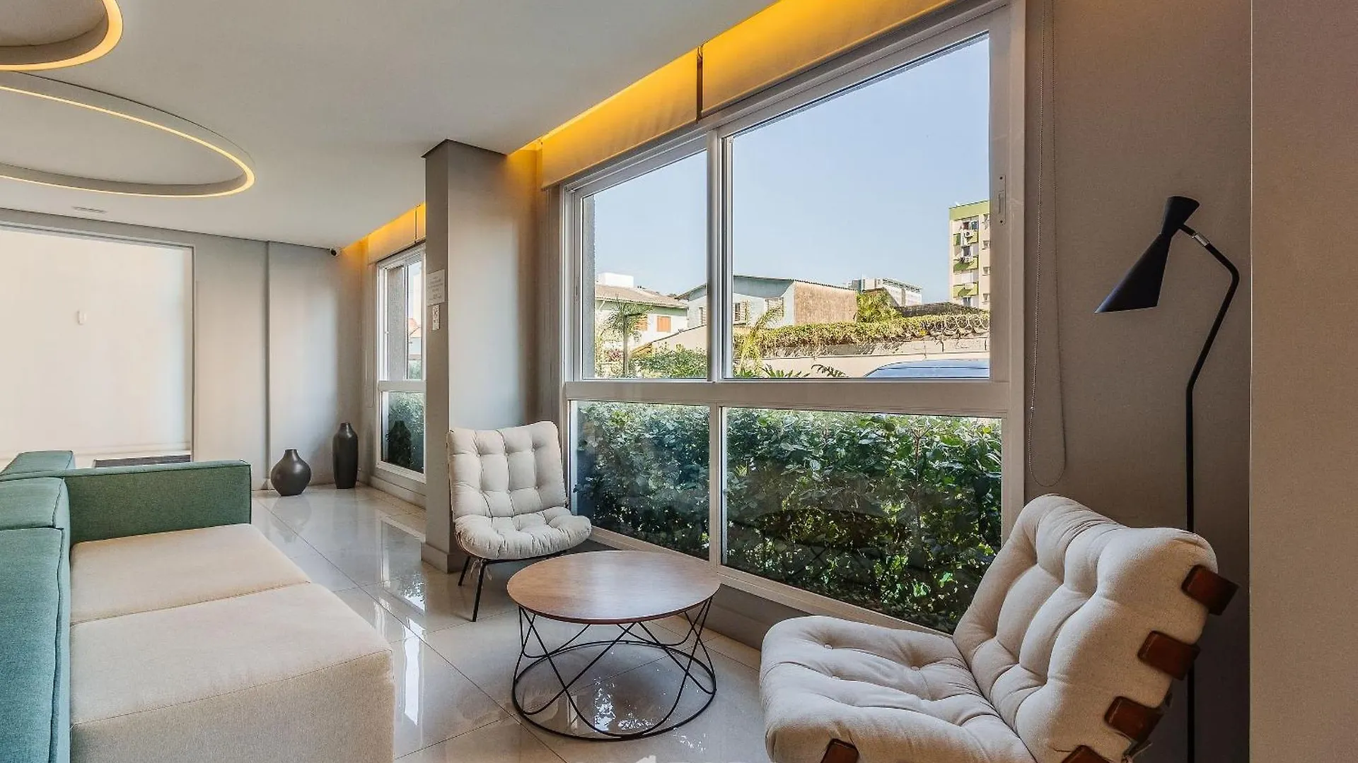 Estudio Em Predio C/ Piscina Con1206 0*, Porto Alegre Brazil